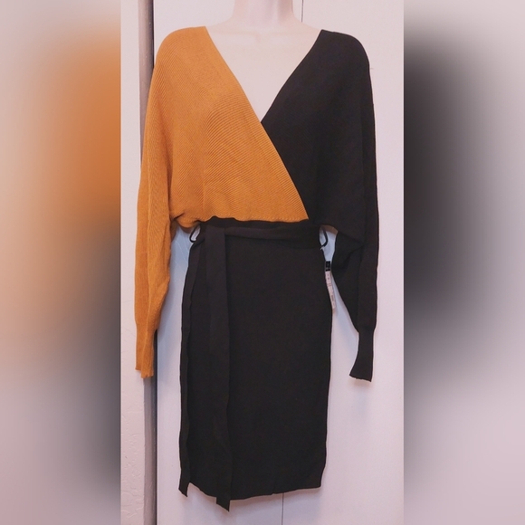 BCBG Paris Women's Surplice Bodycon Mini Sweater Dress NWT Size Medium Chic Glam - Picture 13 of 13